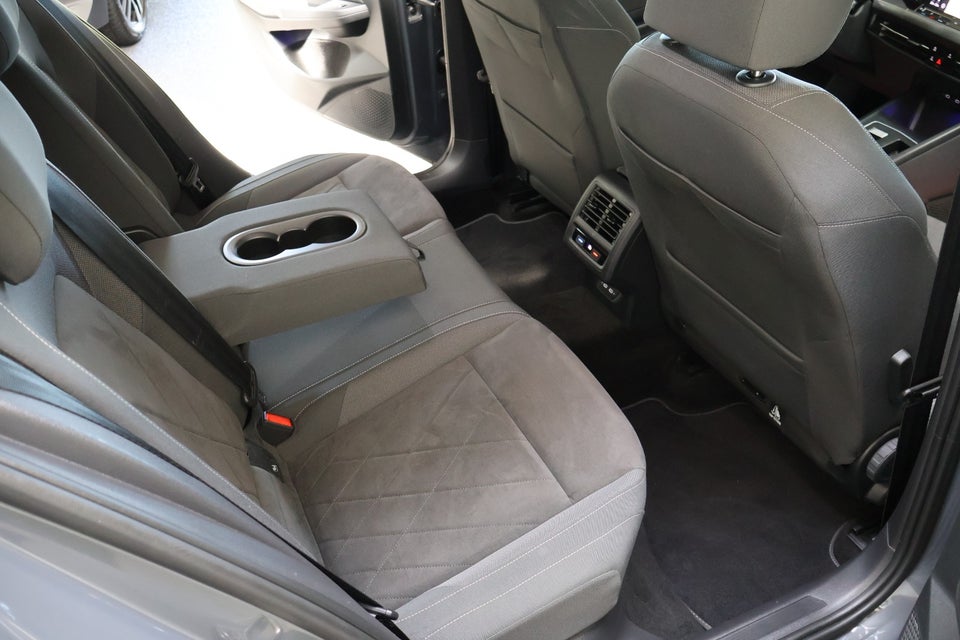 VW Golf VIII 1,5 eTSi 150 Style Variant DSG 5d