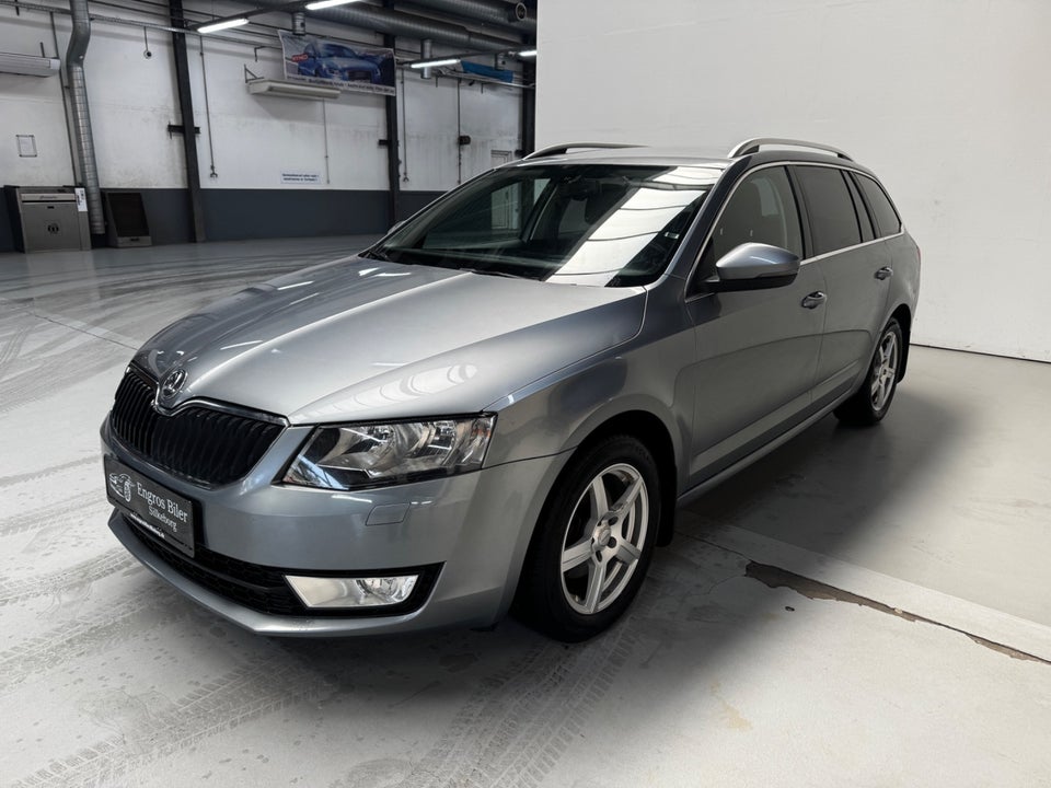 Skoda Octavia 1,6 TDi 105 Elegance 5d