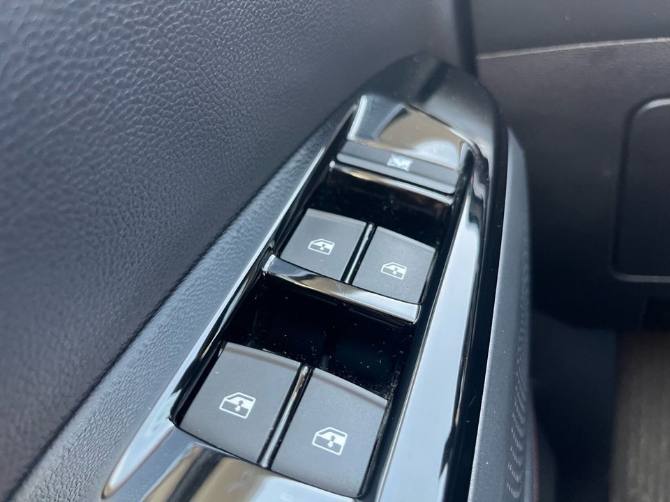 Maxus Euniq6 70  5d