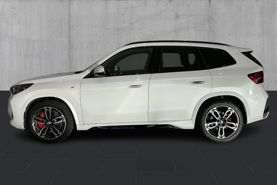 BMW iX1 eDrive20 M-Sport Pro 5d