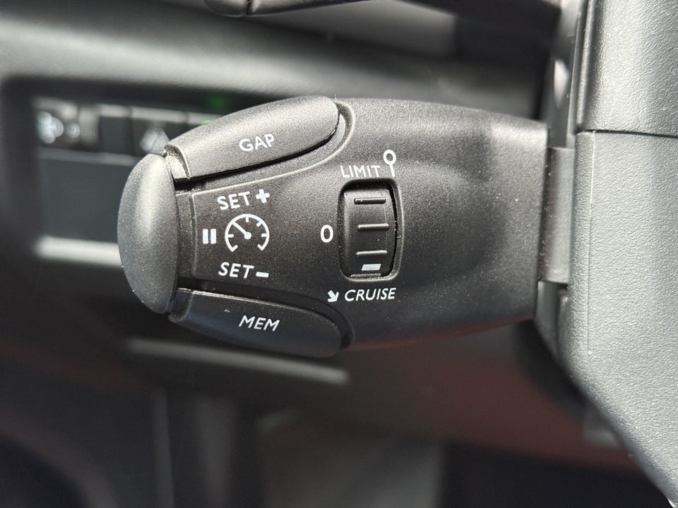Citroën C5 Aircross 1,6 Hybrid Feel EAT8 5d