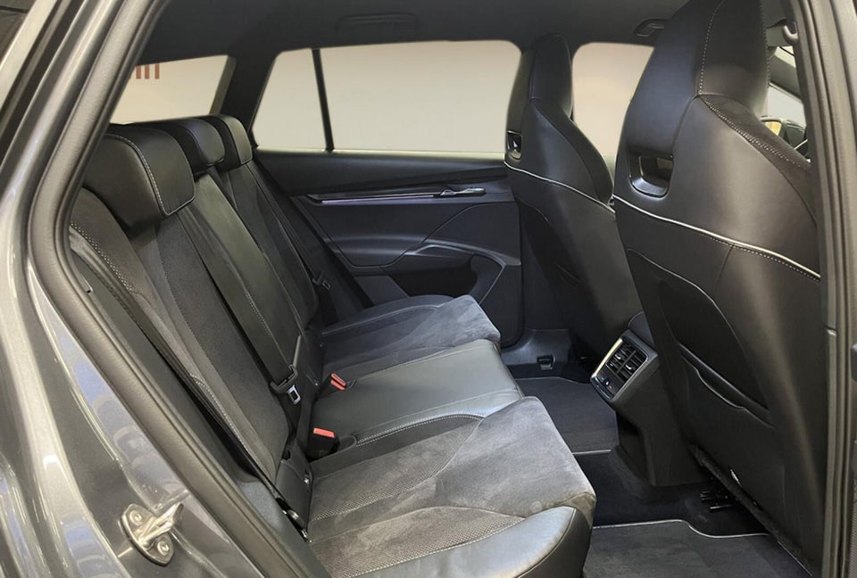 Skoda Enyaq 60 iV Sportline 5d