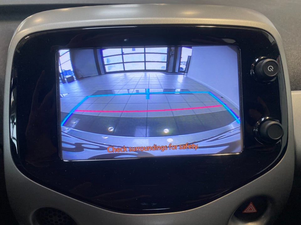 Toyota Aygo 1,0 VVT-i x-play 5d