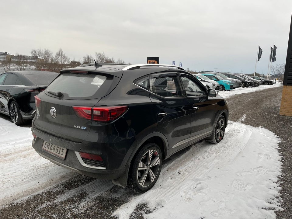 MG ZS EV Luxury 5d