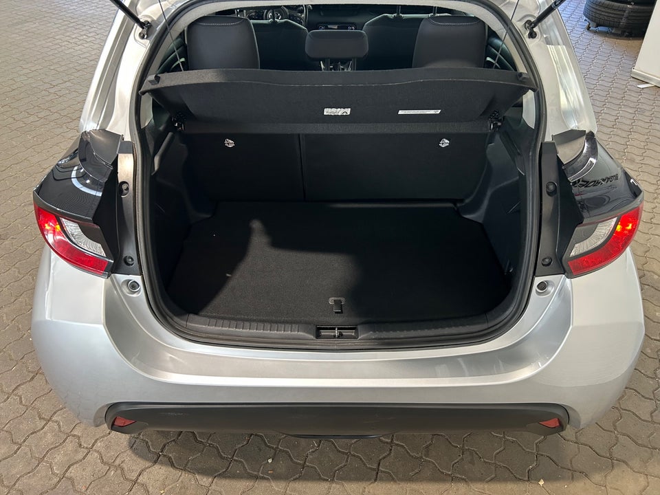 Toyota Yaris 1,5 Hybrid H3 e-CVT 5d