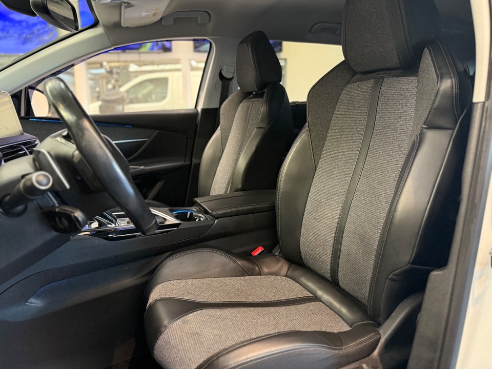 Peugeot 5008 1,6 BlueHDi 120 Allure EAT6 7prs 5d