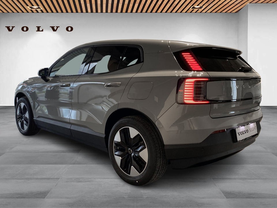 Volvo EX30 Extended Range Core 5d