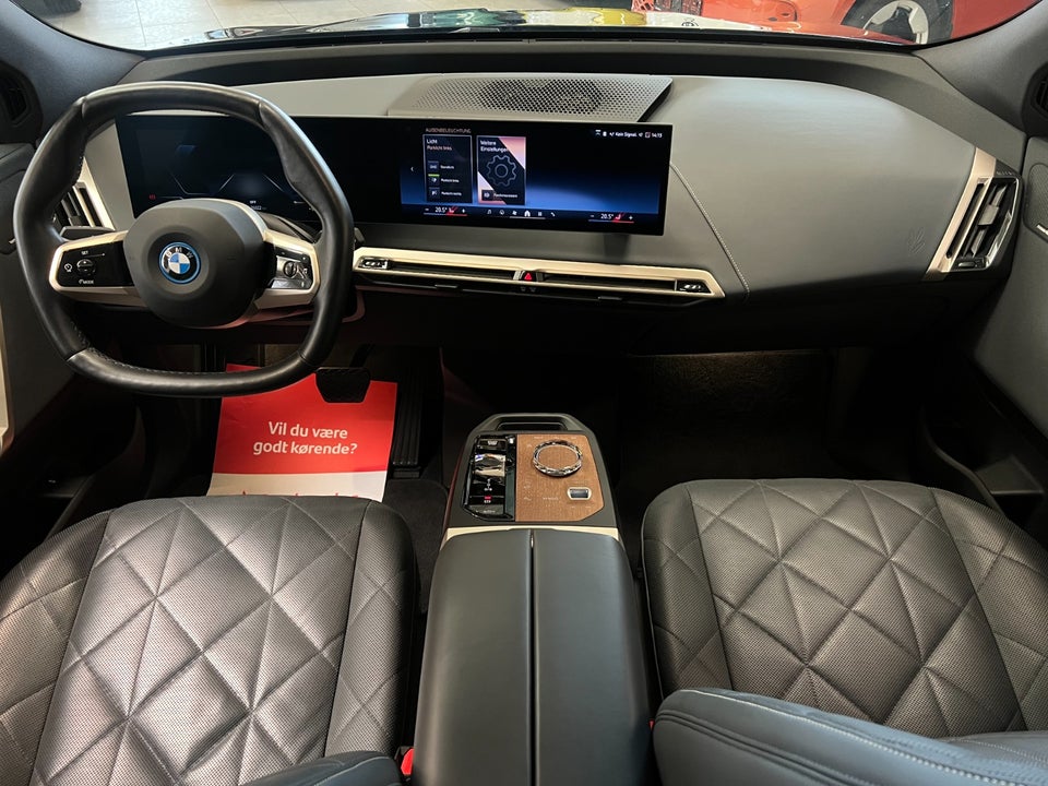 BMW iX xDrive40 Fully Charged 5d