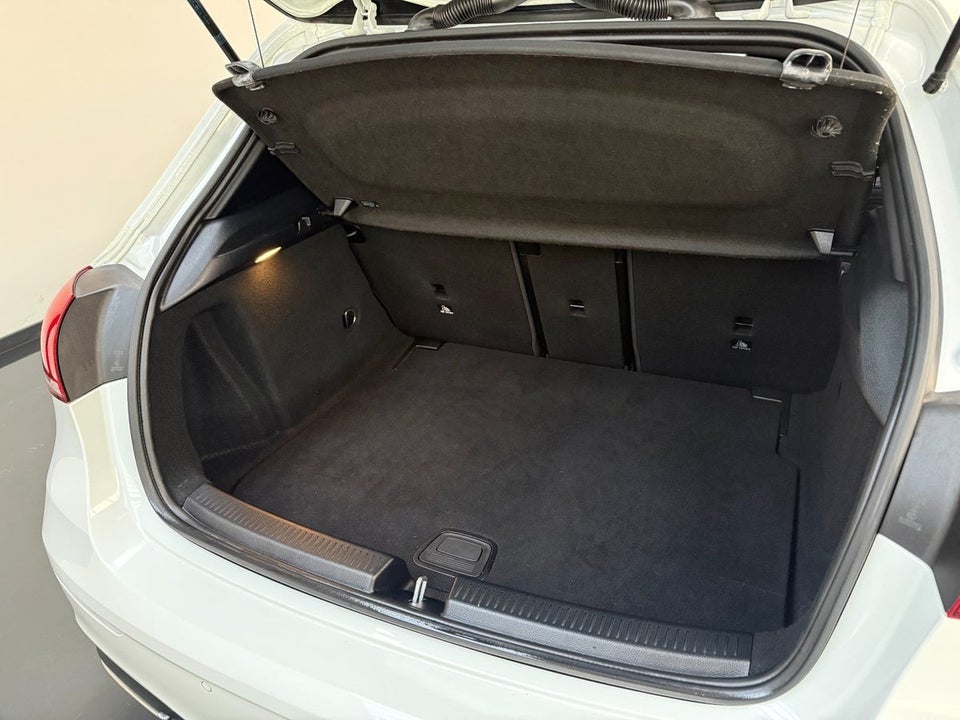 Mercedes A220 2,0 AMG Line aut. 4Matic 5d