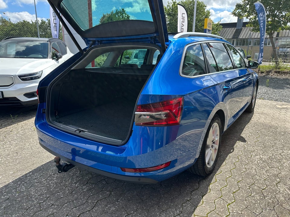 Skoda Superb 1,4 TSi iV Plus Combi DSG 5d