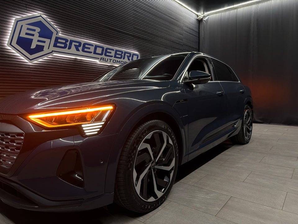 Audi Q8 e-tron 55 Advanced quattro 5d