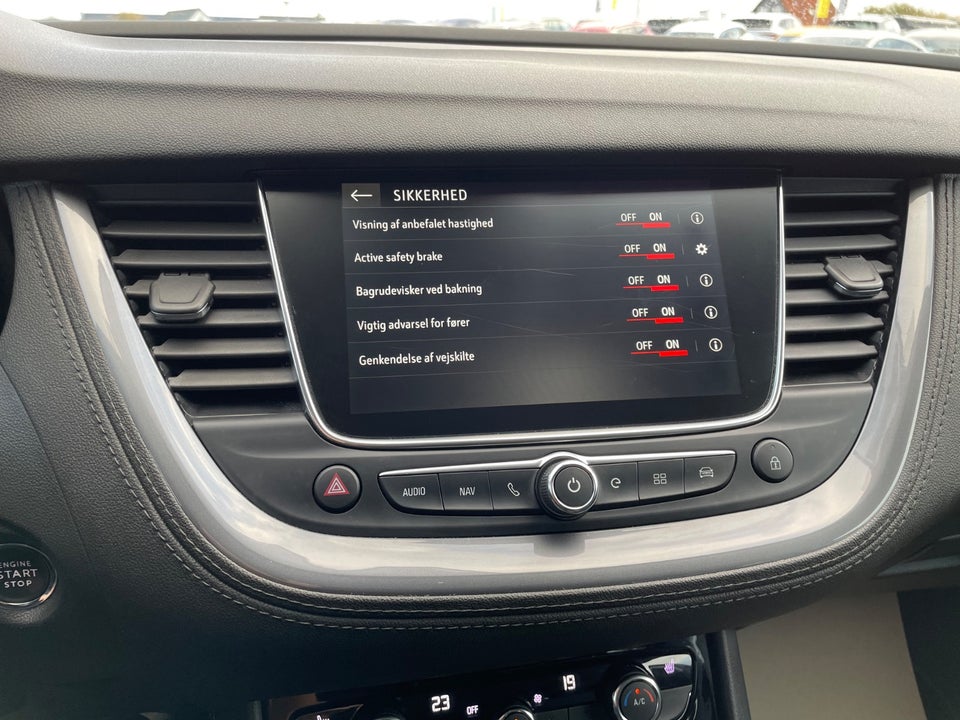 Opel Grandland X 1,6 Hybrid Cosmo Prestige aut. 5d