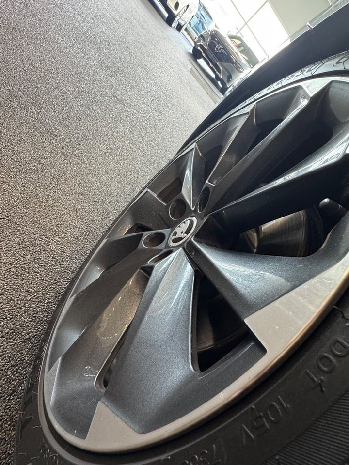 Skoda Superb 1,4 TSi 150 Active Combi 5d