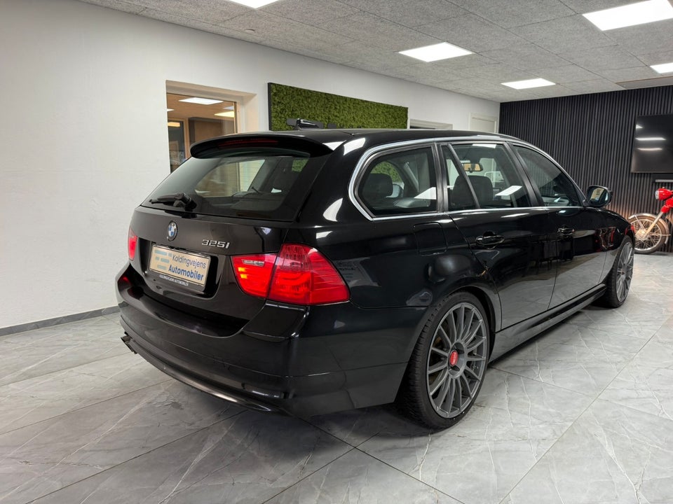 BMW 325i 2,5 Touring Steptr. 5d