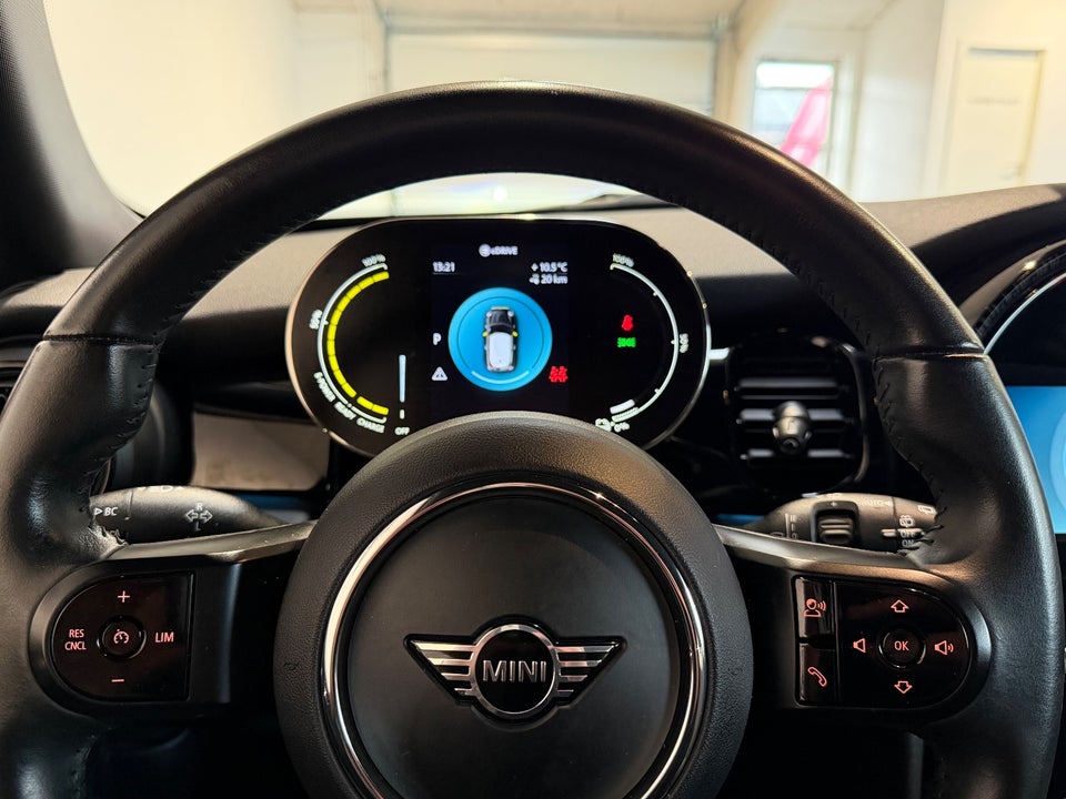 MINI Cooper SE Classic Trim 3d