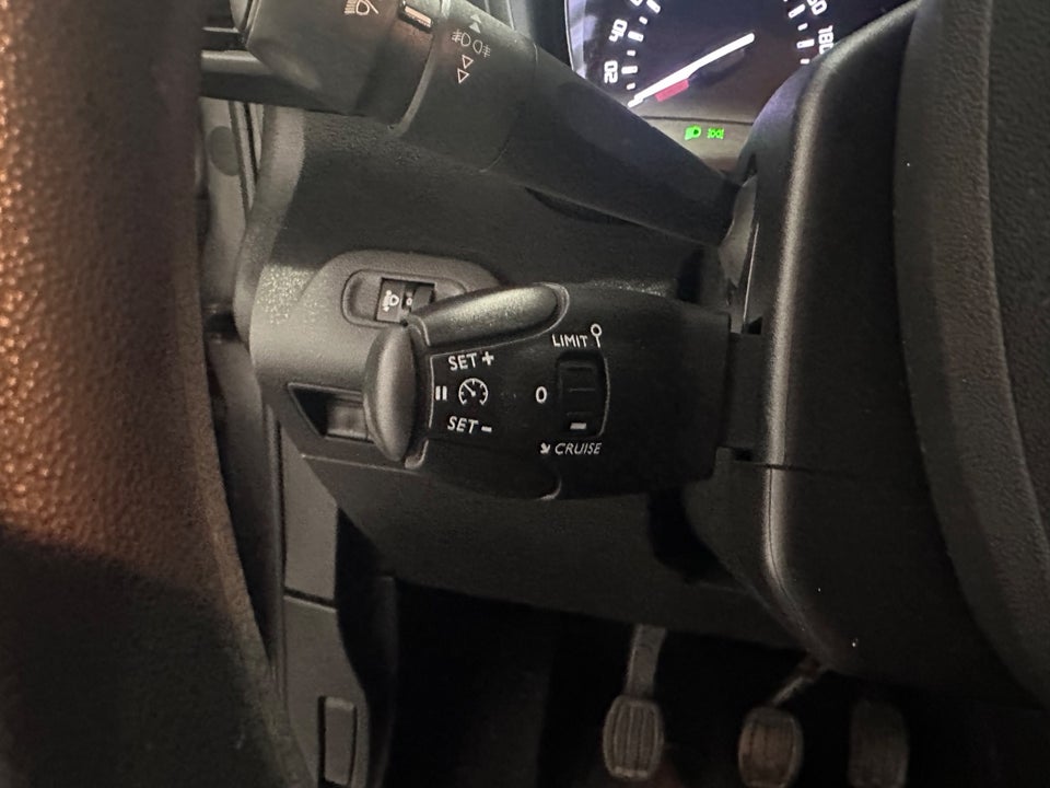 Toyota ProAce City 1,5 D 102 Long Comfort 5d