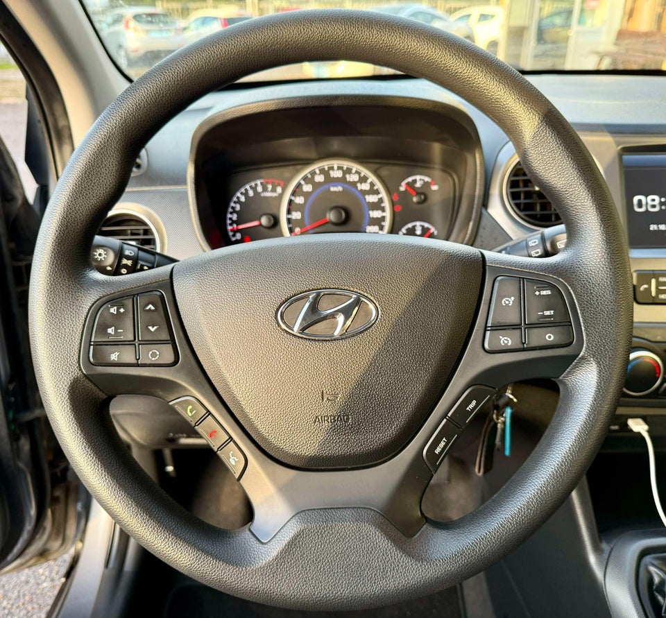 Hyundai i10 1,0 Touch 5d