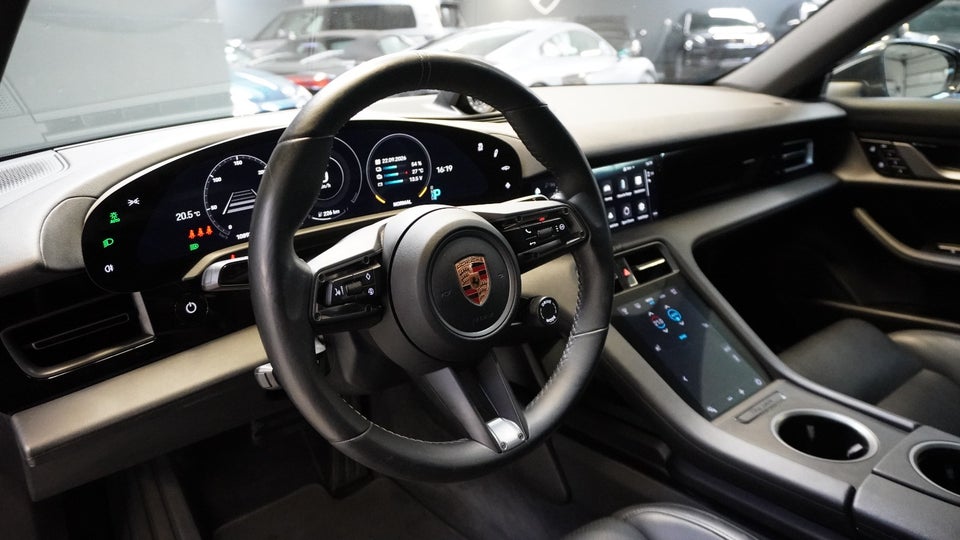 Porsche Taycan 4S Performance+ 4d
