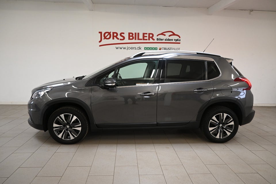 Peugeot 2008 1,2 e-THP 110 Selection Sky 5d