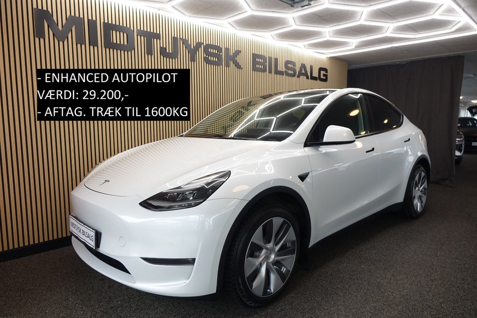Tesla Model Y Long Range AWD 5d