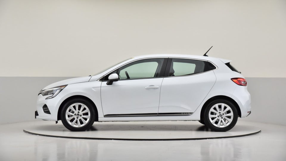 Renault Clio V 1,6 E-Tech Intens 5d