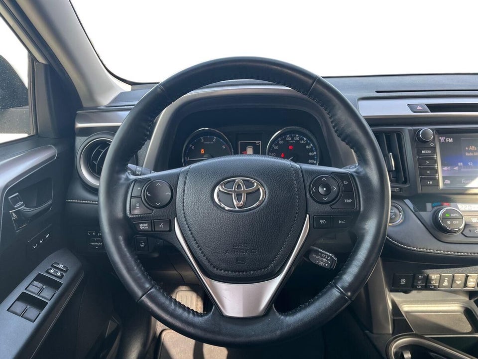 Toyota RAV4 2,0 D-4D T3 Selected 5d