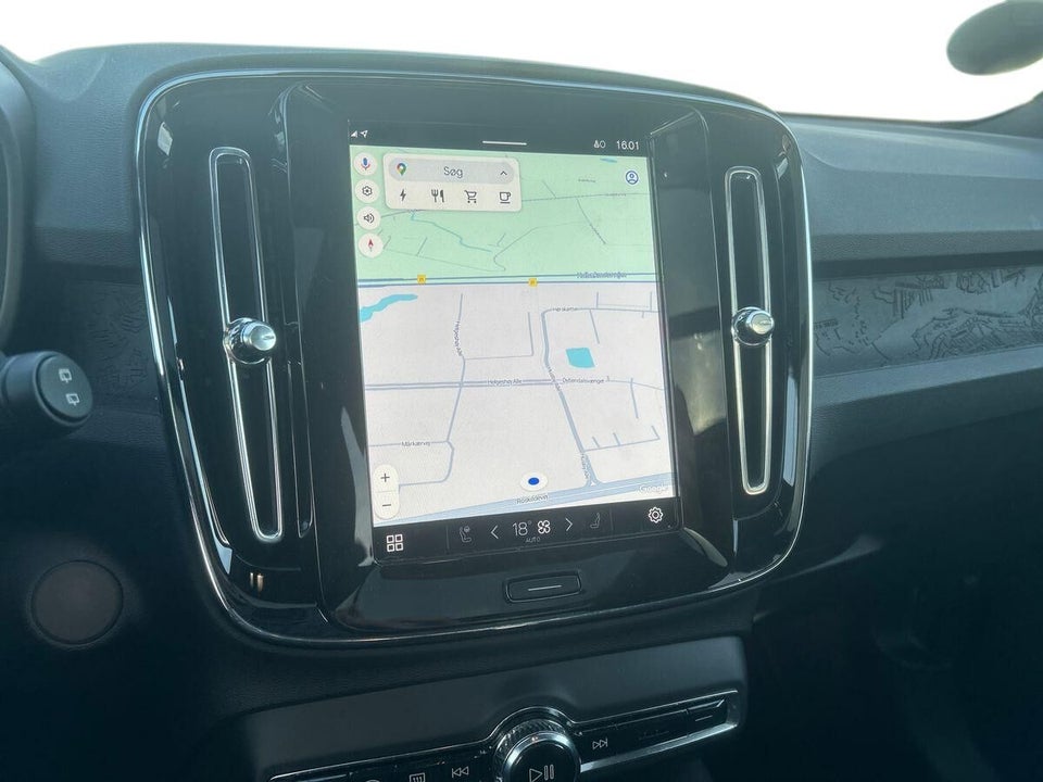 Volvo EX40 Extended Range Black Edition 5d