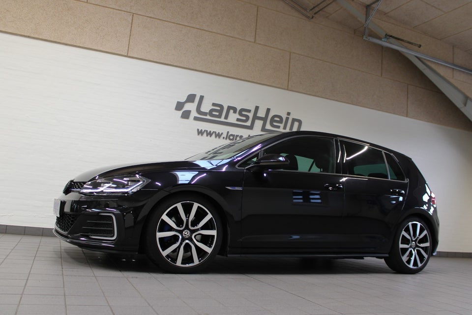 VW Golf VII 1,4 GTE DSG 5d