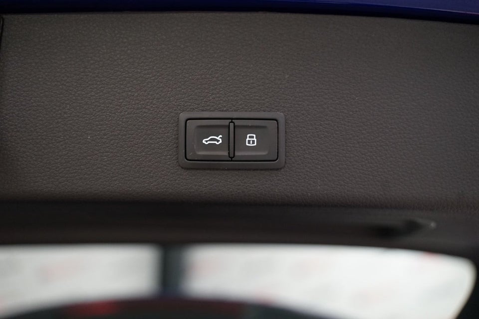 Audi Q8 e-tron 55 S-line quattro 5d