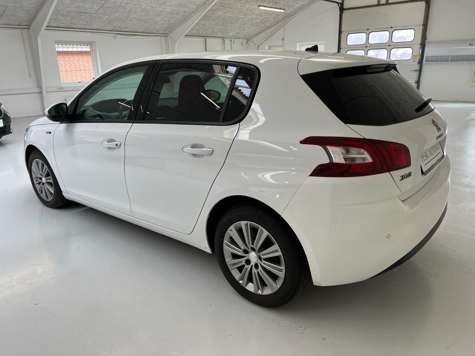 Peugeot 308 1,6 BlueHDi 120 Style 5d