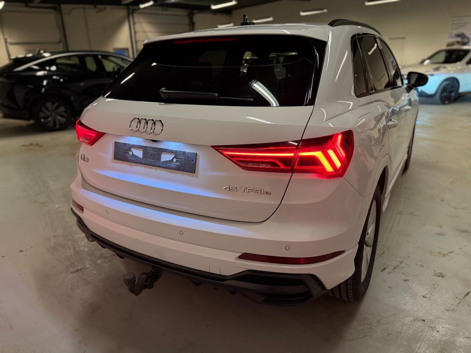 Audi Q3 45 TFSi e S-line plus S-tr. 5d
