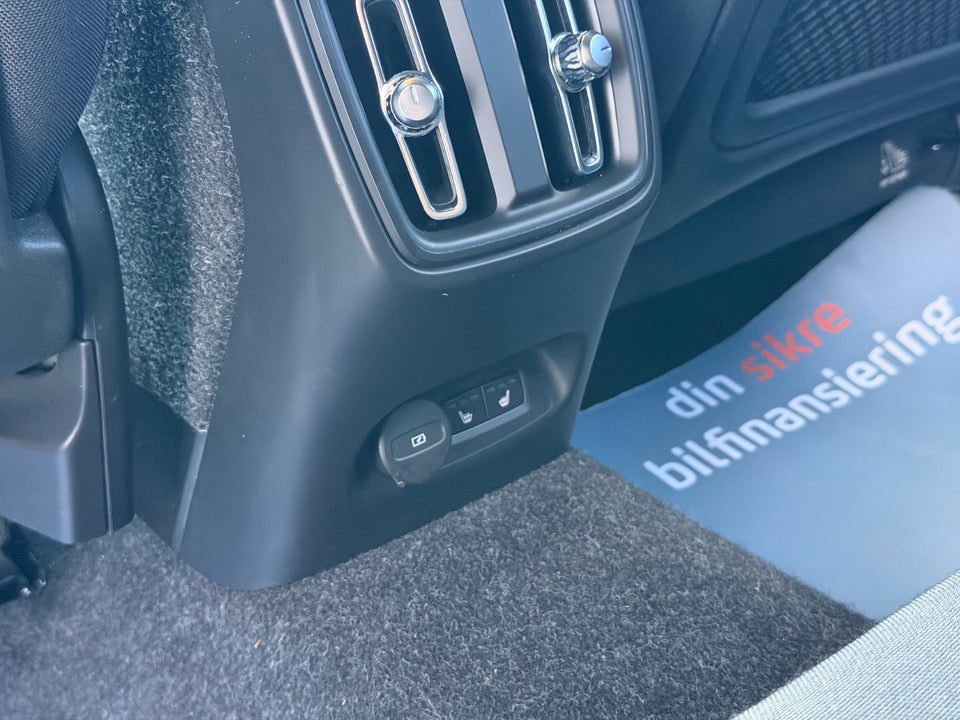 Volvo XC40 ReCharge Plus 5d
