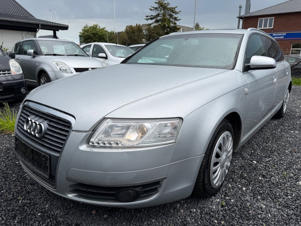 Audi A6 2,4 Avant quattro Tiptr. 5d