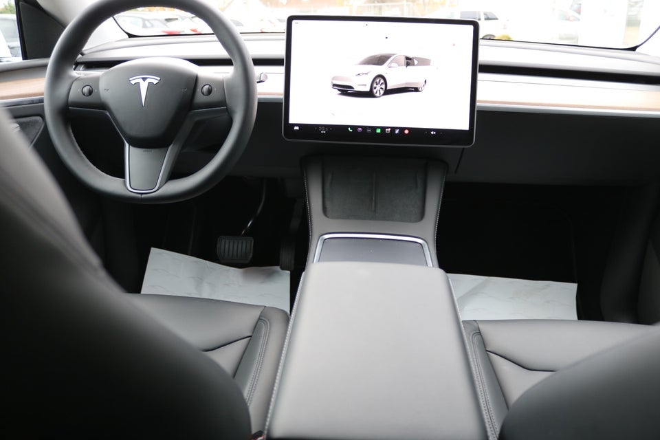 Tesla Model Y Long Range AWD 5d