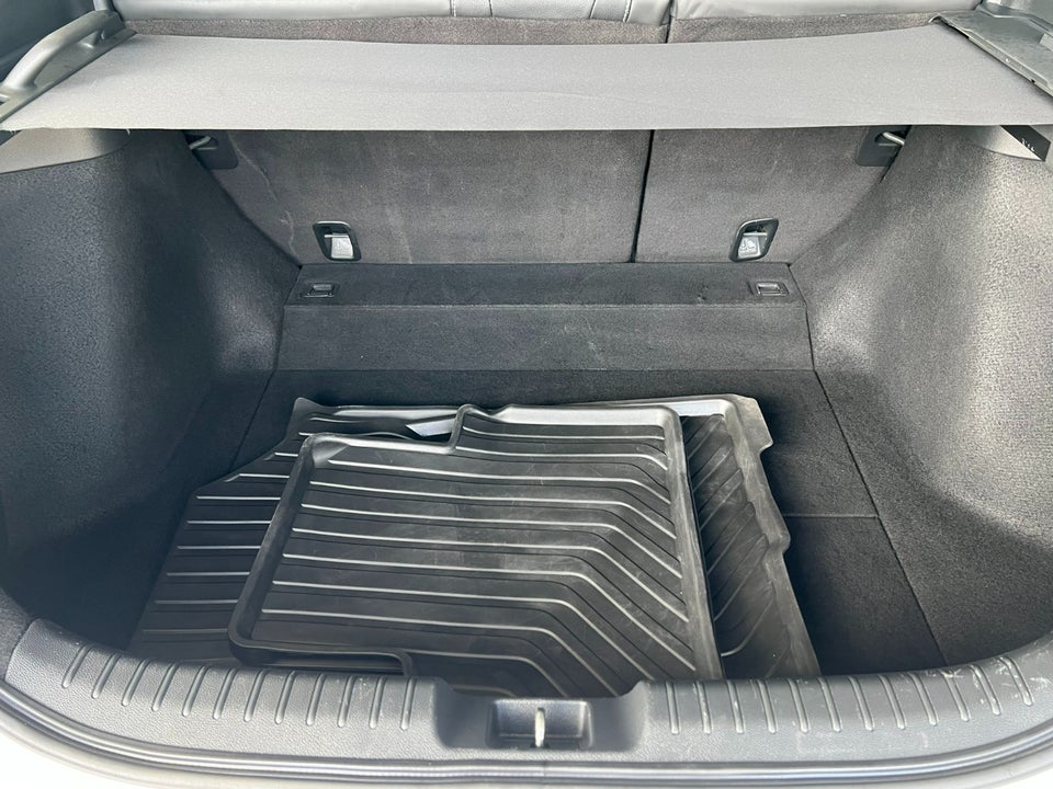 Honda Civic 1,0 VTEC Turbo Elegance CVT 5d