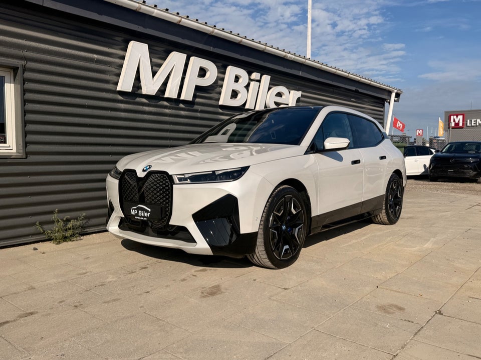 BMW iX xDrive40 5d
