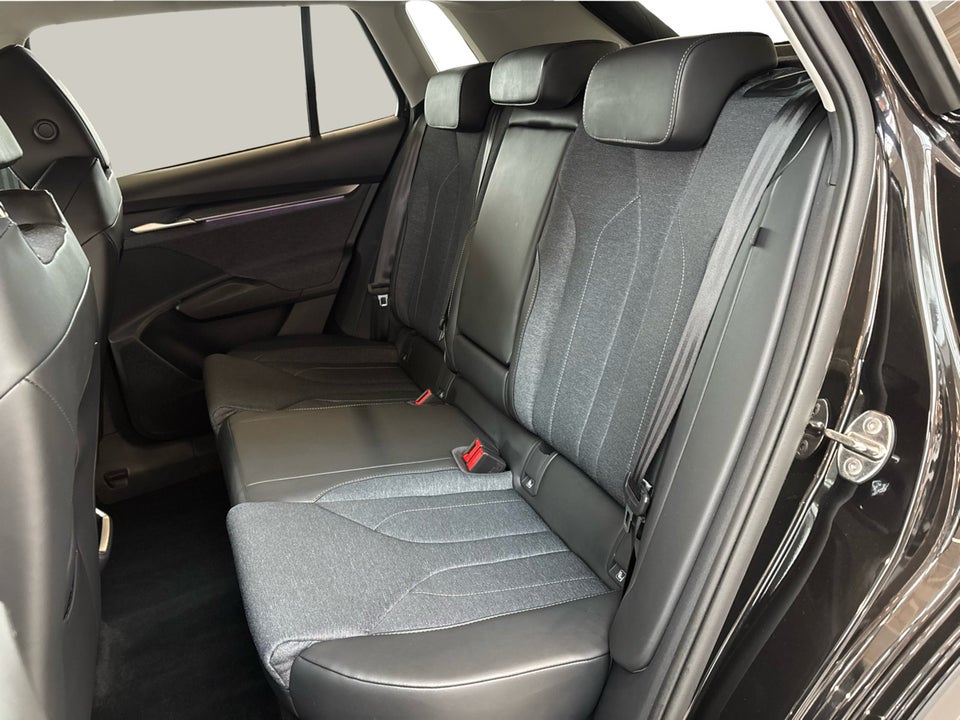 Skoda Elroq 85 iV Loft 5d