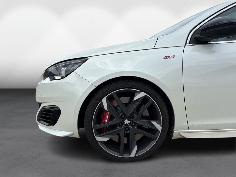 Peugeot 308 1,6 e-THP 270 GTi Performance 5d