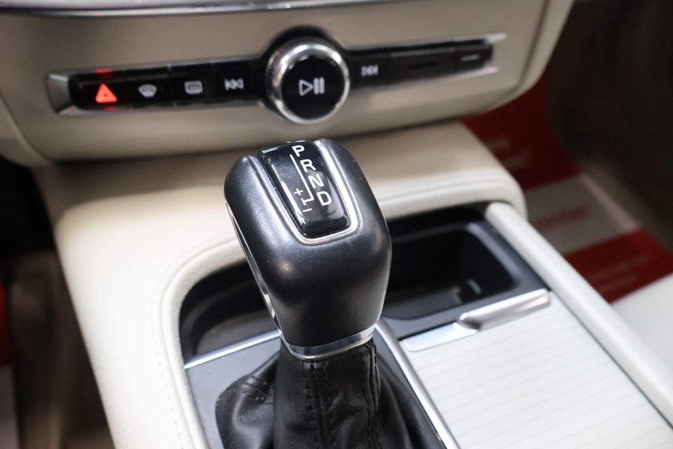 Volvo V90 2,0 D4 190 Momentum aut. 5d