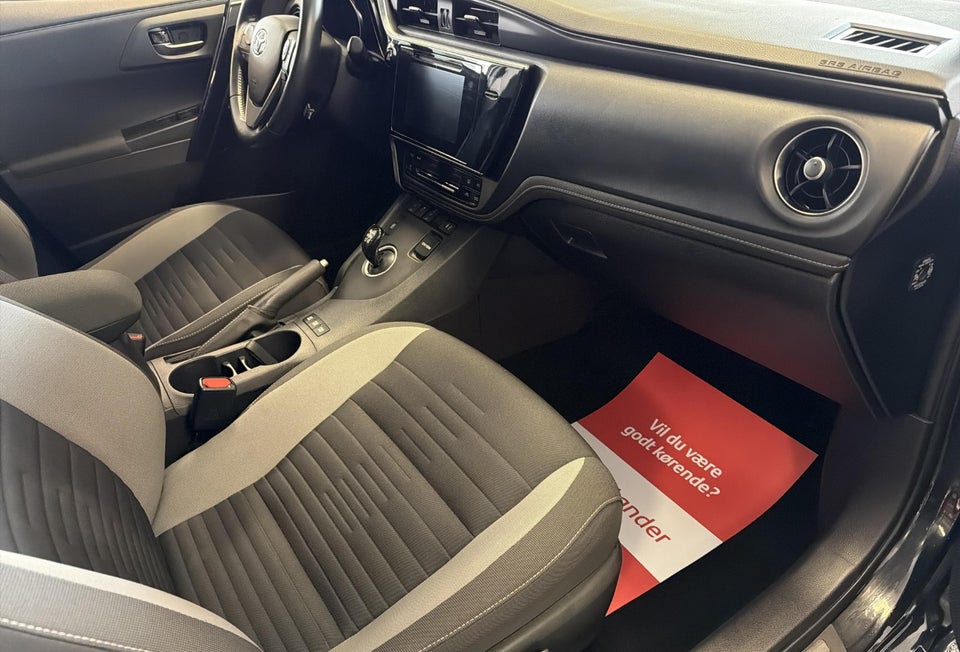 Toyota Auris 1,8 Hybrid H2 Comfort Touring Sports CVT 5d