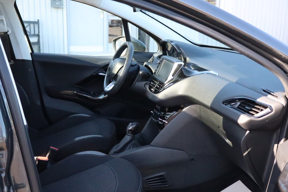 Peugeot 208 1,6 BlueHDi 100 Allure 5d