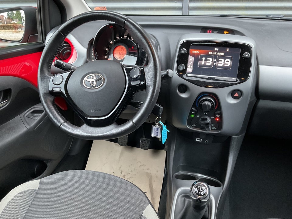 Toyota Aygo 1,0 VVT-i x-pression 5d