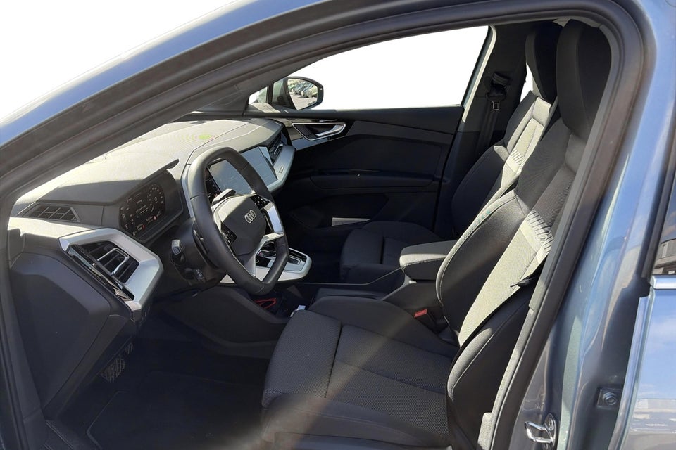 Audi Q4 e-tron 45 Progress quattro 5d