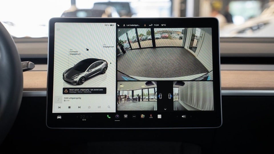 Tesla Model 3 Long Range AWD 4d