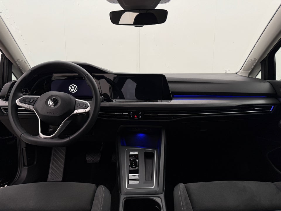 VW Golf VIII 1,4 eHybrid DSG 5d