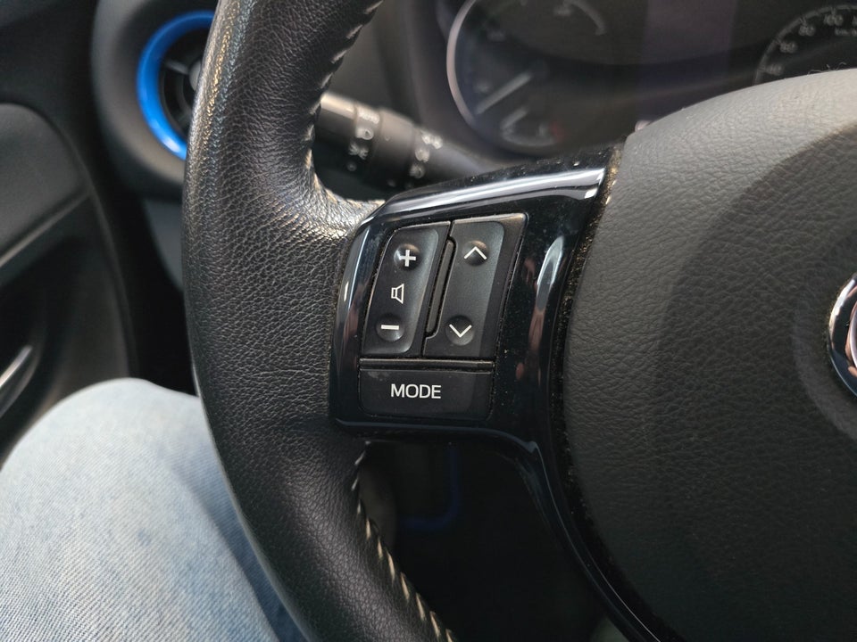 Toyota Yaris 1,5 Hybrid H3 Limited e-CVT 5d