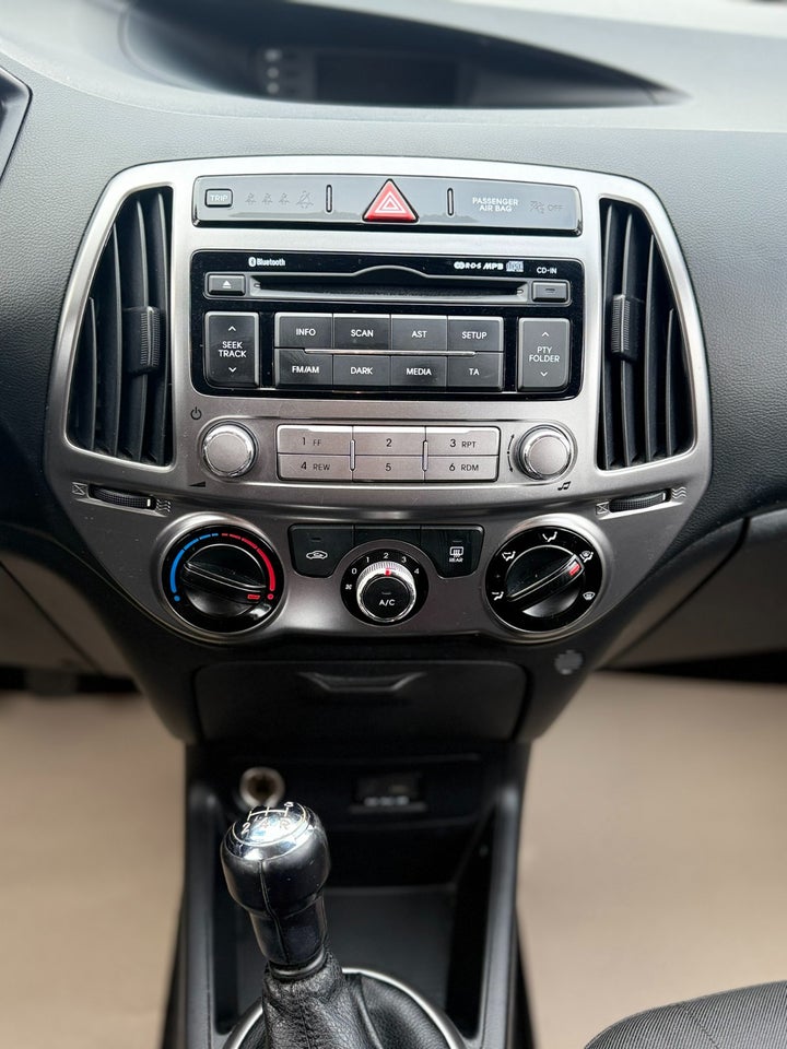 Hyundai i20 1,25 Classic XTR 5d