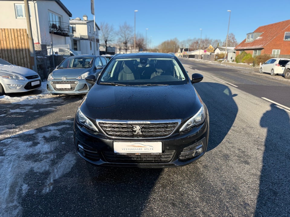 Peugeot 308 1,6 BlueHDi 120 Allure Sky SW 5d