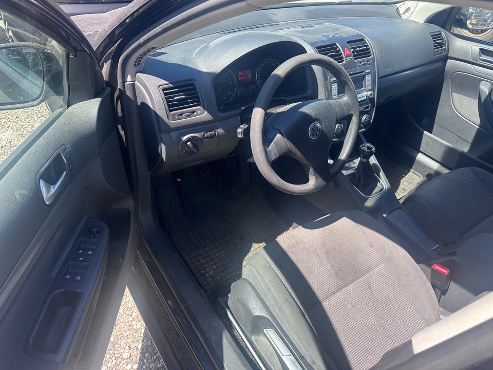 VW Golf V 1,9 TDi 105 Trendline Variant 5d