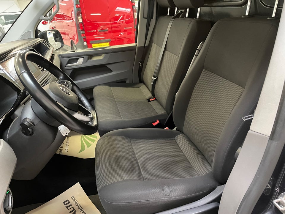 VW Transporter 2,0 TDi 199 Kassevogn DSG kort